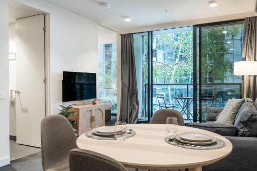 One-Bedroom Apartment image 8