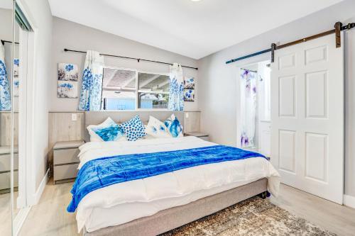Fully Remodeled, Landscaped, King Beds, Desk Space, Las Vegas (zdjęcie 10)