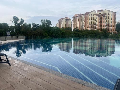 Aisha staycation wifi big patio Putrajaya in 뎅길
