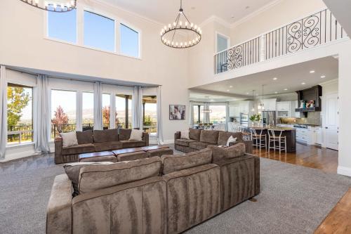 Luxurious Mountain Retreat-unparalleled Views Luxurious Mountain Retreat-unparalleled Views