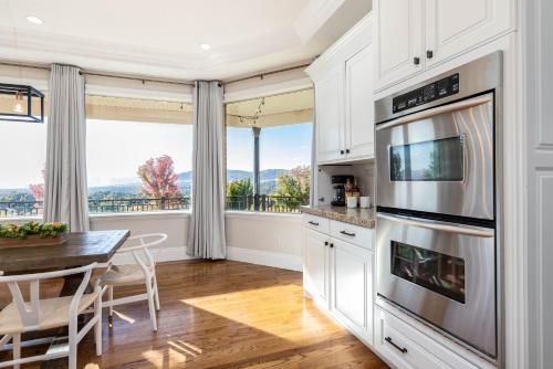 Luxurious Mountain Retreat-unparalleled Views Luxurious Mountain Retreat-unparalleled Views