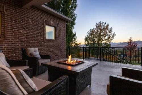 Luxurious Mountain Retreat-unparalleled Views Luxurious Mountain Retreat-unparalleled Views