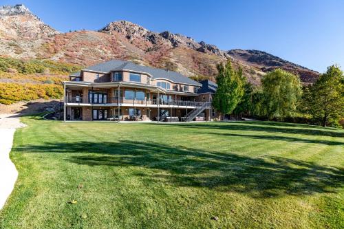 Luxurious Mountain Retreat-unparalleled Views Luxurious Mountain Retreat-unparalleled Views