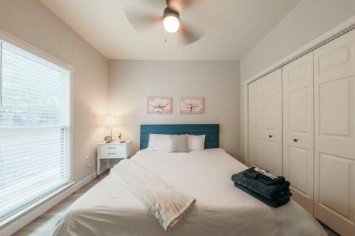 Cozy & Central 2BR Suite with Optional Parking Near Vanderbilt, Gulch & Honky Tonk Highway detail