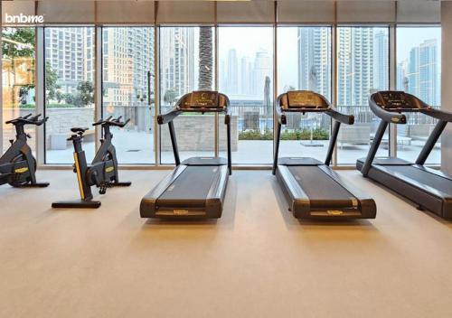 bnbmehomes | Lux Haven w/ Burj View - 1408 - image 14