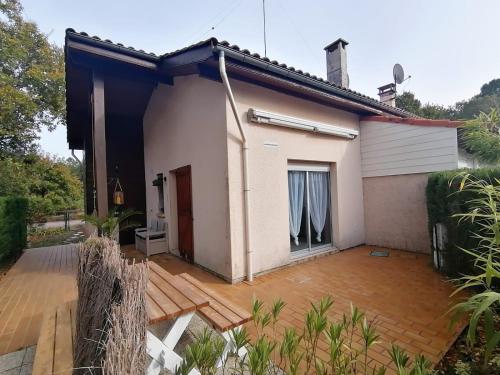 Petite maison de charme à 1km du lac de Sanguinet et 20min d'Arcachon - Location saisonnière - Sanguinet