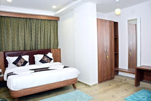Hotel Royal Wings