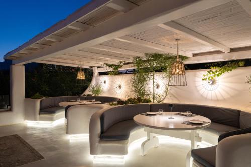 ห้องอาหาร, VOTSALO - Semi Based Studio with Indoor Garden - Part Of White Dunes Luxury Boutique Hotel in ซานตา มาเรีย