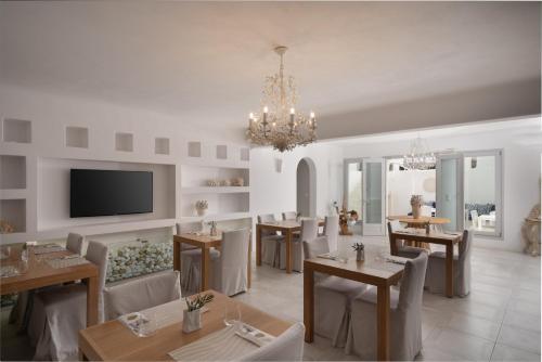 อาหารและเครื่องดื่ม, DUNES - Semi Based Apartment with Indoor Garden - Part Of White Dunes Luxury Boutique Hotel in ซานตา มาเรีย
