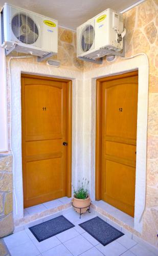 Houmis Apts & Studios, Agios Georgios Pagon (foto 9)