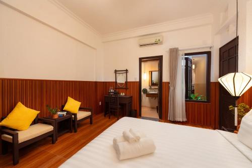 Hoianese Tranquil Heritage Hotel - Truly Cultural Immersion – Hoi An, LA