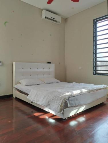 Kuantan middle of city in Kuantan