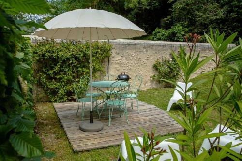 Domaine La Restrie - La Bulle de Michel-Ange in Poce Sur Cisse