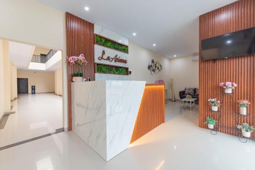 ล็อบบี้, RedDoorz Plus @ La Asiana Guest house in เกดาวุง