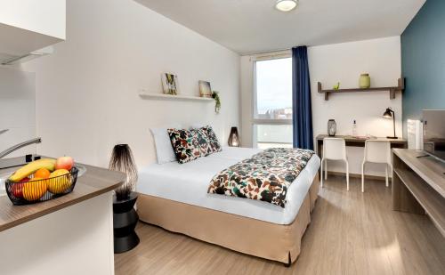 Teneo Apparthotel Bordeaux Maritime in バカラン
