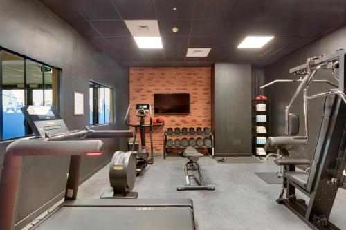 Fitness center, Novotel Paris Est Hotel in Bagnolet