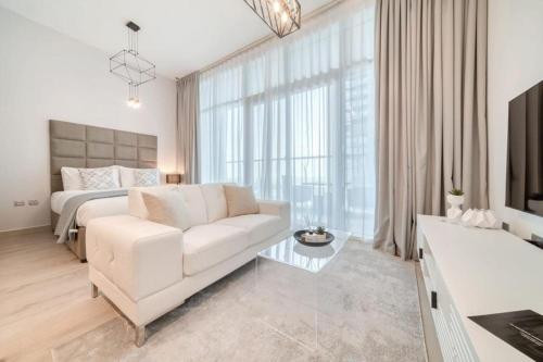 Bright Studio With Mesmerizing Canal and City View, Dubaï (photo 5)
