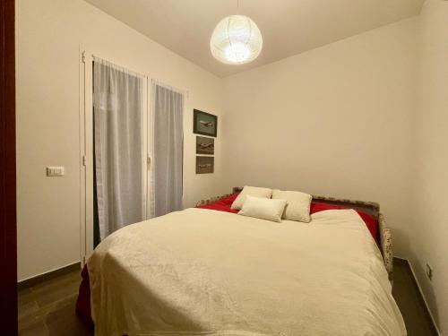 3-room apartment with sea view, A/C & Free Parking