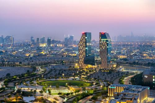 524473066 Holiday Inn & Suites - Dubai Science Park by IHG