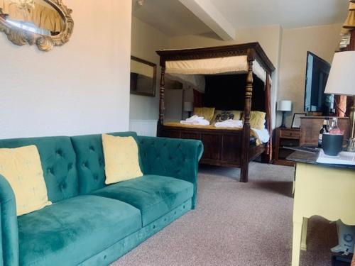 Ye Olde Nags Head – Castleton, Derbyshire