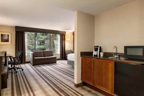 Holiday Inn Gaithersburg - main image