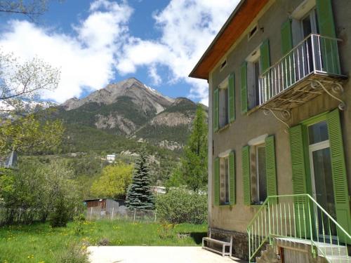 Grande maison familiale XIXieme - Location saisonnière - Jausiers