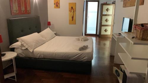 Suite Artis Barberini - image 2