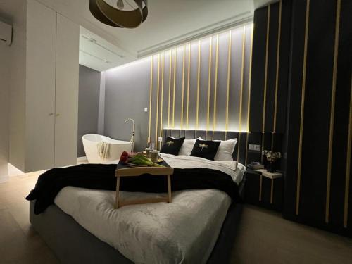 VipWarsawApartments pl Gold Mennica Residence, Варшава