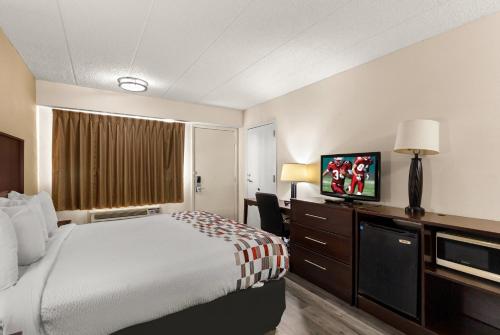 ห้องน้ำ, เรด รูฟ อินน์ สปริงฟิลด์ อิลลินอยส์ (Red Roof Inn Springfield, IL) in สปริงฟิลด์ (IL)