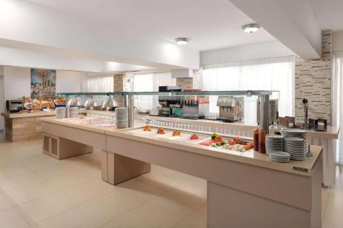 Lito Hotel - image 4