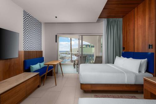 Hilton Cancun Mar Caribe All-Inclusive Resort