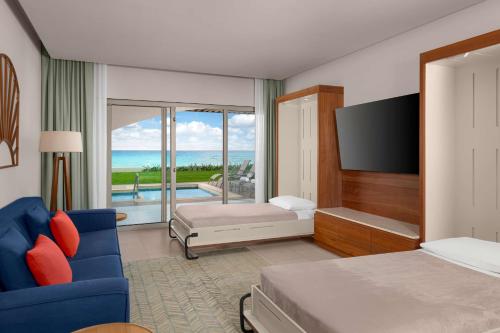 Hilton Cancun Mar Caribe All-Inclusive Resort