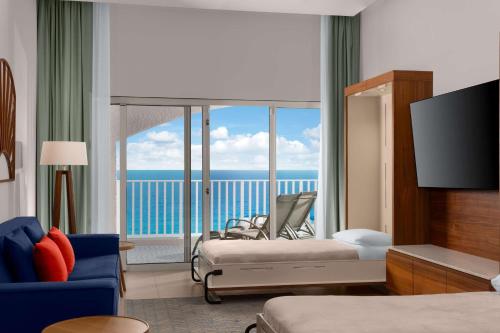 Hilton Cancun Mar Caribe All-Inclusive Resort