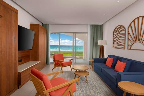 Hilton Cancun Mar Caribe All-Inclusive Resort