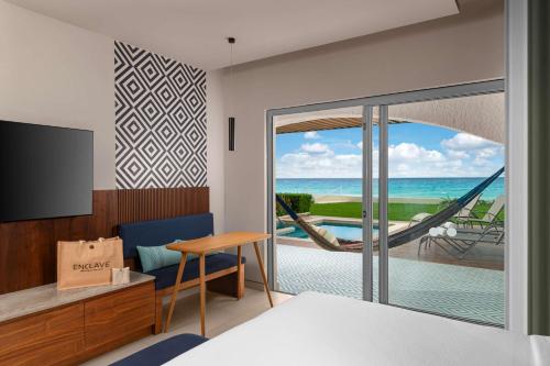 Hilton Cancun Mar Caribe All-Inclusive Resort