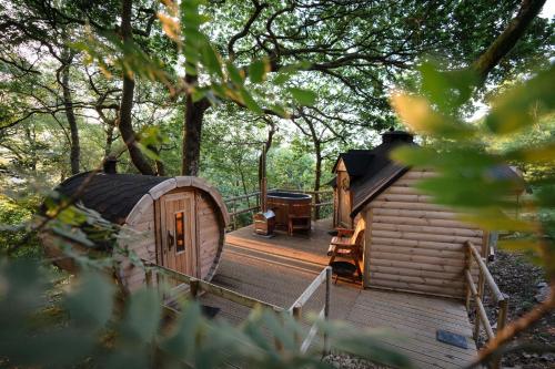 Pine Tree House with Hot tub & Sauna Room Type - One-Bedroom Apartment