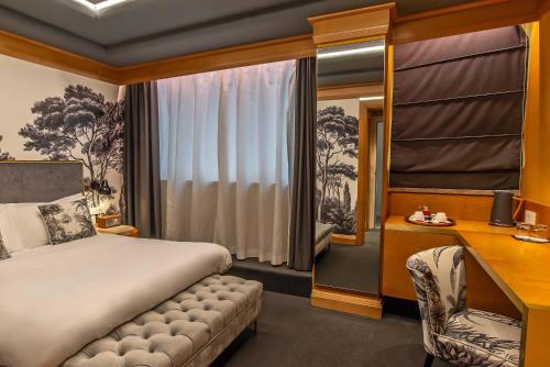 Hotel White - image 3