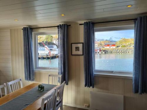 . Damperiholmen Apartment, Lofoten