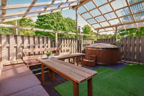 Létesítmények, Trommeļa brīvdienu mājiņas-kempings (Trommela brivdienu majinas-kempings) in Dundaga