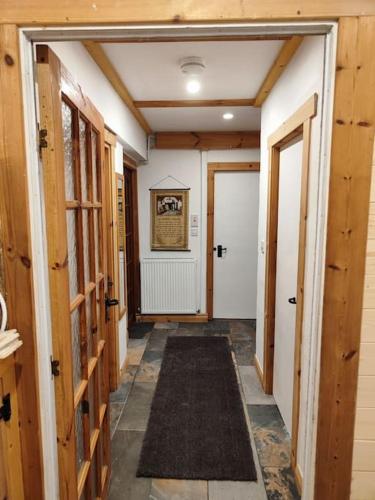 Kempies-Cozy house on the NC500 in دورنيس