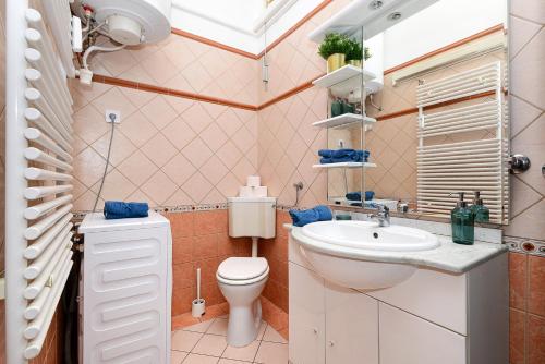 Singer Apartment R161 - image 12