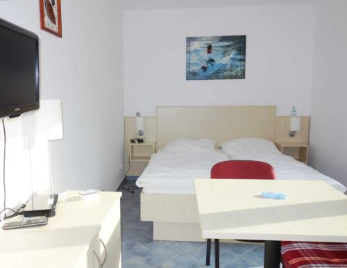 Double Room with Shower