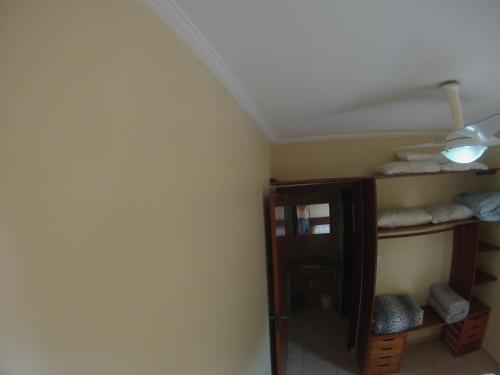 One-Bedroom Apartment image 7