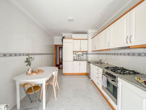Comfortable apartment in Viana do Castelo in Matos