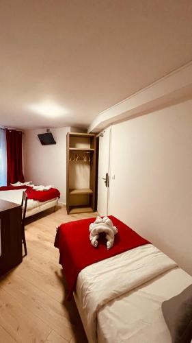 Jeff Hotel - image 8