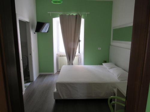 Double Room with Private Bathroom image 2