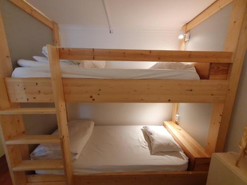 1 twin bed
