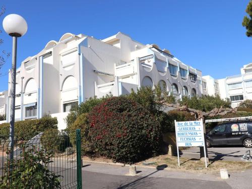 Appartement T2 Climatisé, Grande Terrasse, Piscine, Proche Plage, Idéal Famille - FR-1-307-232 (Appartement T2 Climatise, Grande Terrasse, Piscine, Proche Plage, Ideal Famille - FR-1-307-232) in Le Grau-du-Roi