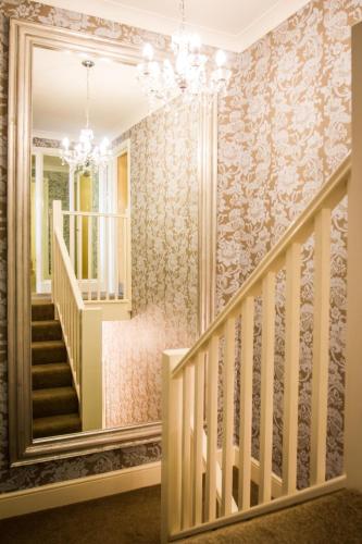 Létesítmények, Fair Oak House Exeter Airport near Exeteri nemzetközi repülőtér