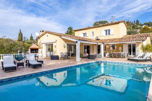 Luxurious Retreat in Private Mougins Residency with Pool - Location, gîte - Mougins